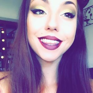 Meet your Posher, Julia